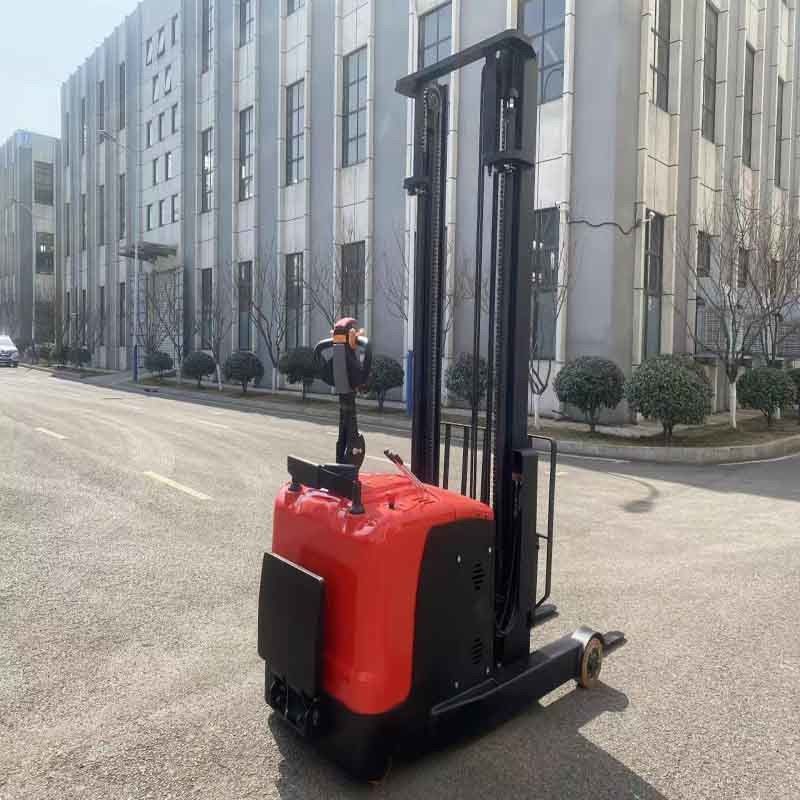 Stand on Electric Reach Forklift electric reach truck Lightweight AC Drive