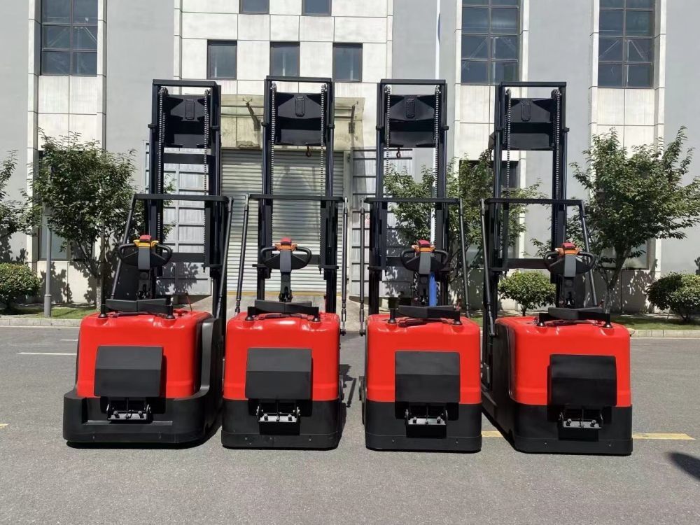 Boom Type Electric Pallet Stacker Load 1500 KG Electronic Steering Pedal