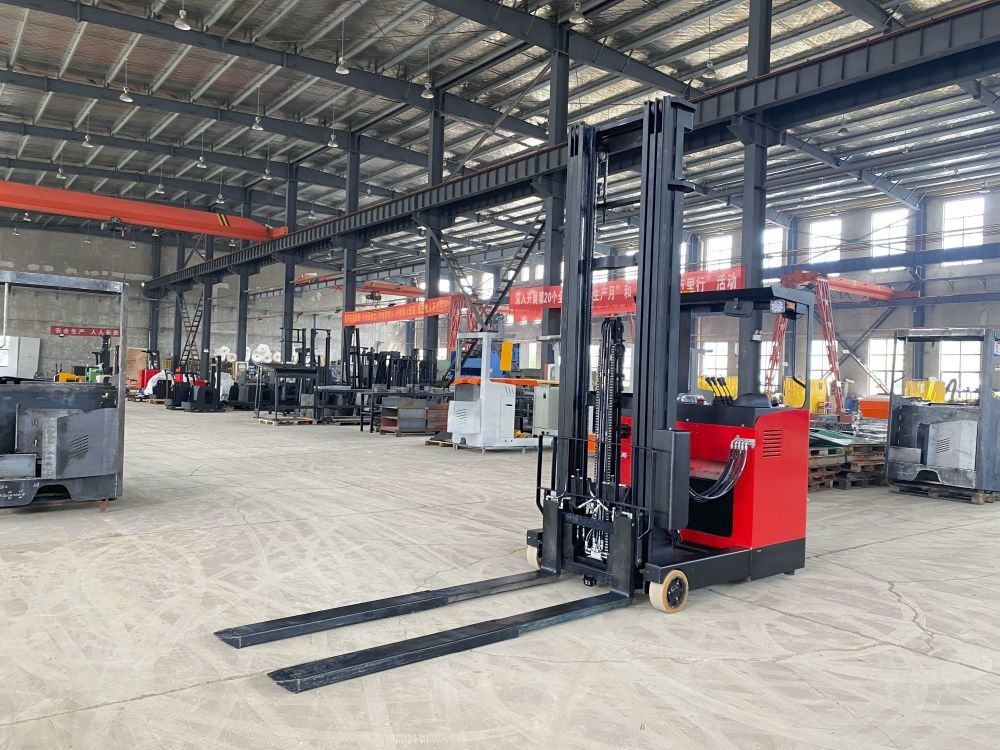 YONGJIELI Electric Reach Forklift Capacity 2500 KG With 48V Lead-Acid Battery